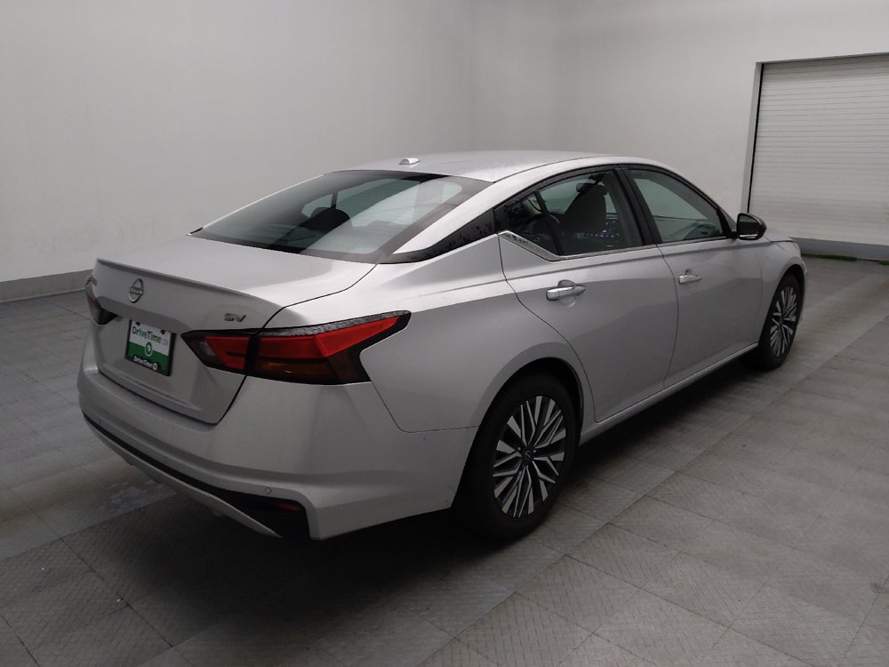 Used 2024 Nissan Altima 2.5 SV image 9