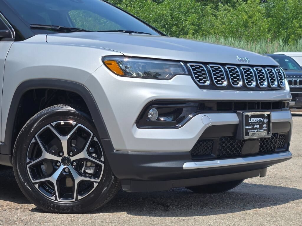 New 2026 Jeep Compass Limited AWD/4WD image 2