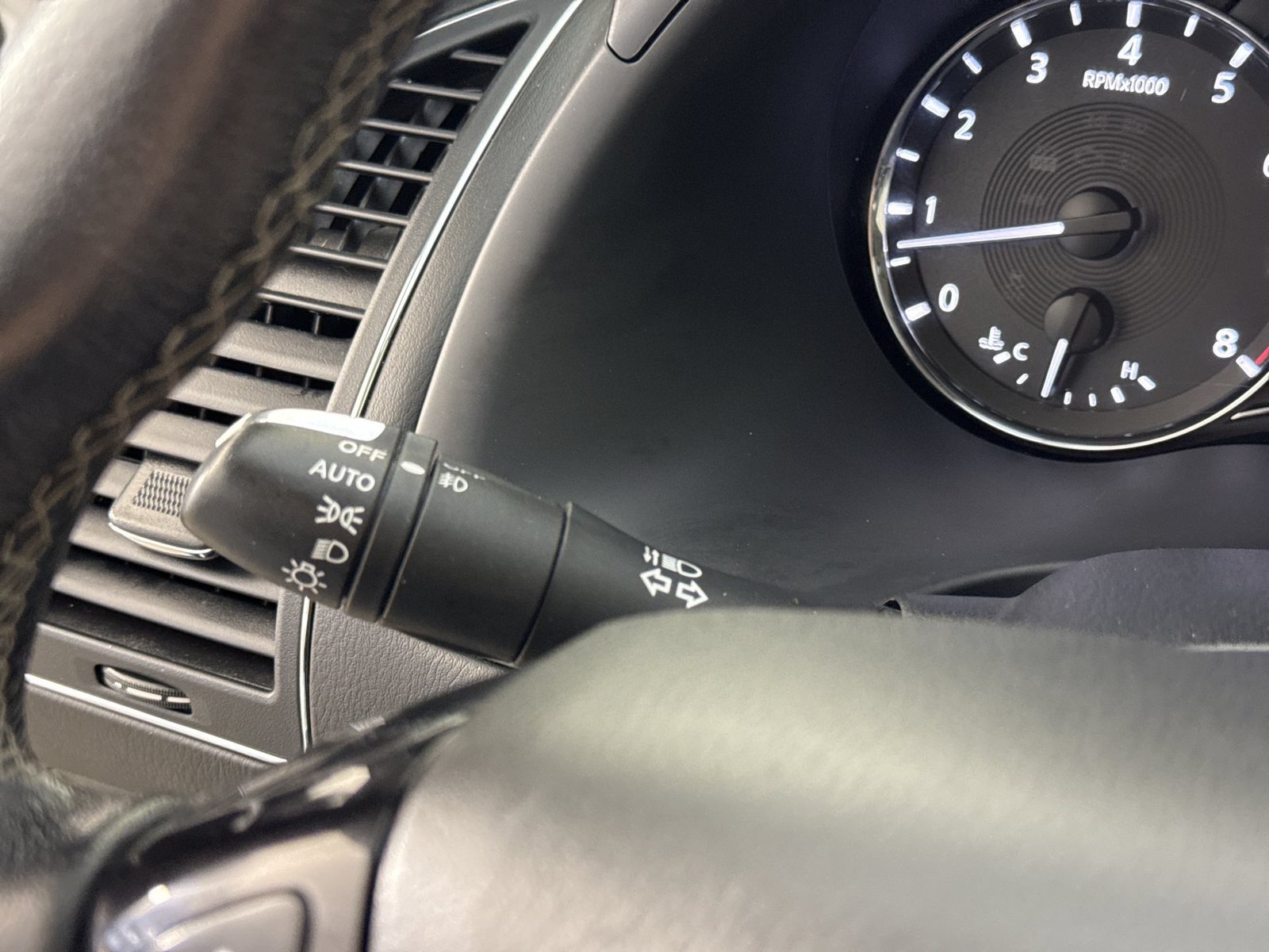 Used 2024 INFINITI QX80 Luxe AWD/4WD image 15