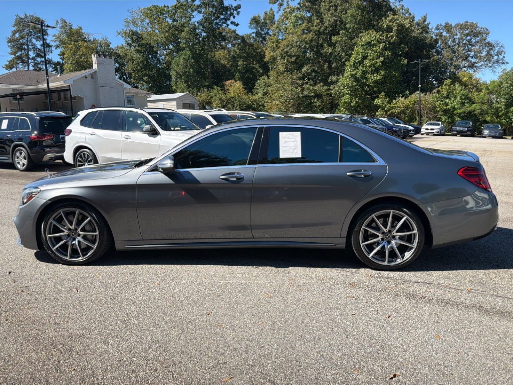 Used 2018 Mercedes-Benz S 560 Sedan w/ AMG Line Exterior image 4