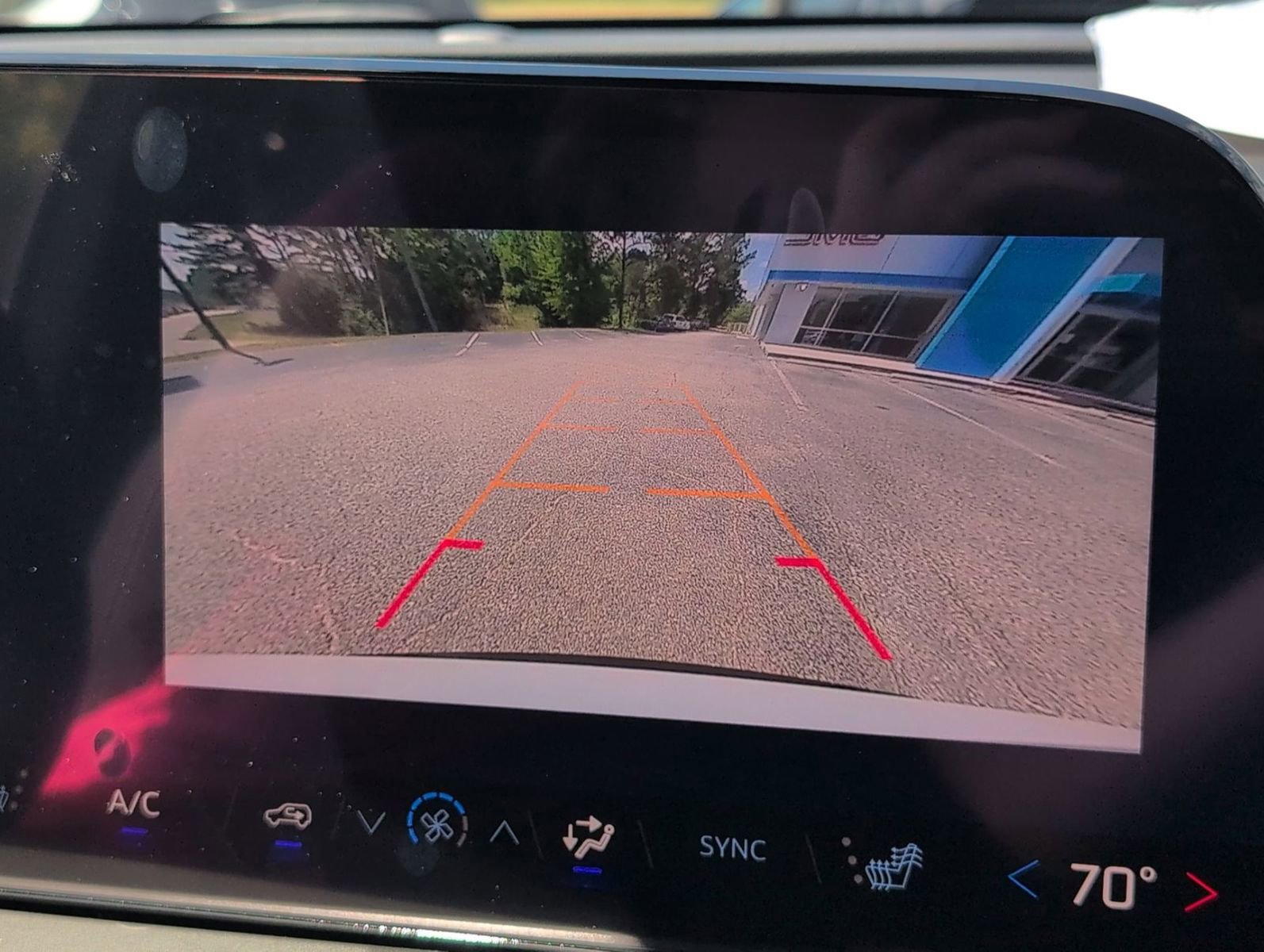New 2026 Chevrolet Traverse LT w/ Sun and Wheel Package FWD image 19