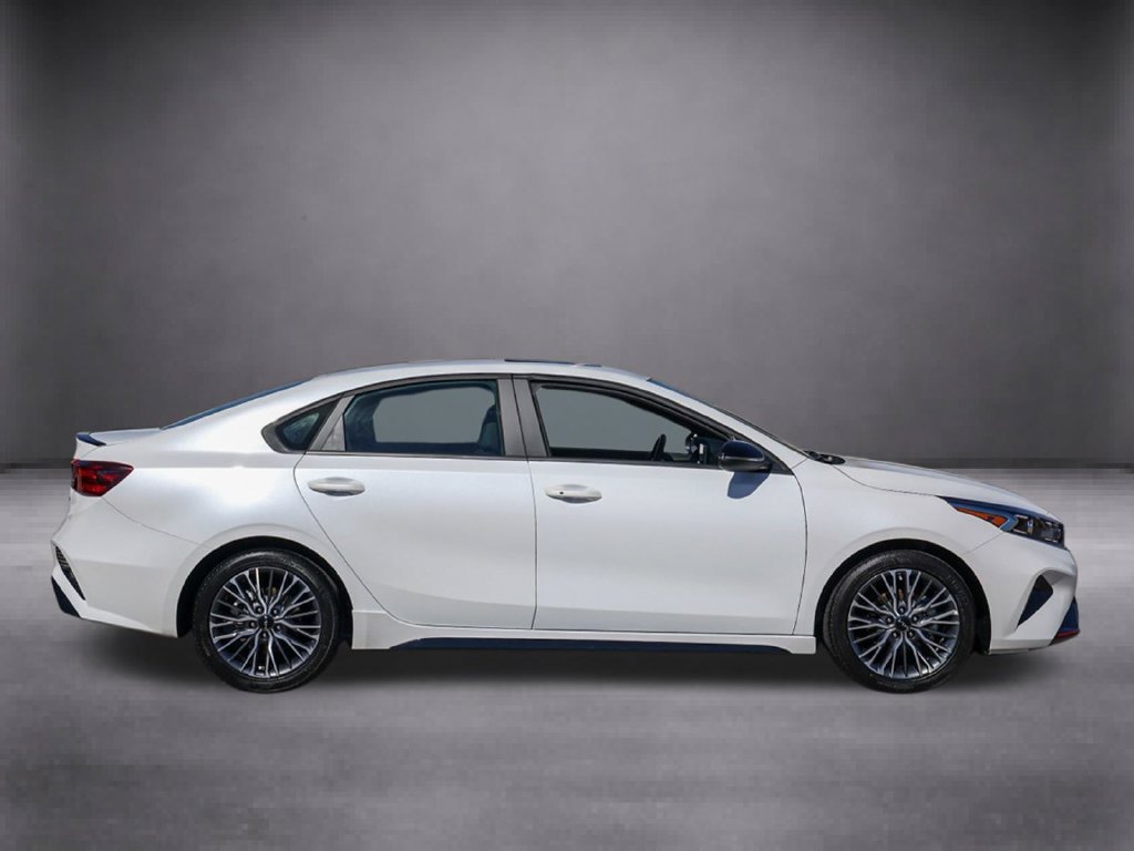 Used 2023 Kia Forte GT-Line w/ GT-Line Premium Package FWD image 3