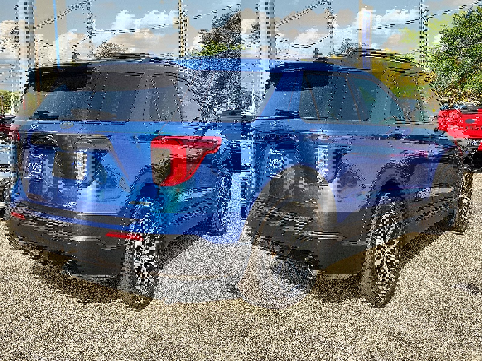 Certified 2022 Ford Explorer ST-Line w/ Class IV Trailer Tow Package AWD/4WD image 6