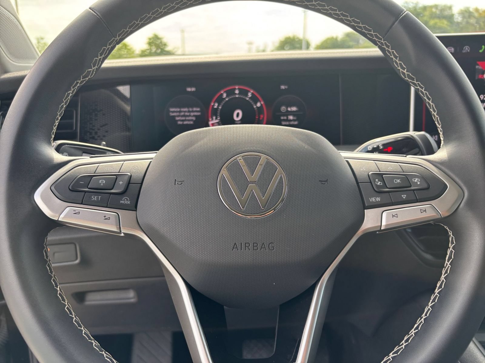 Used 2026 Volkswagen Tiguan SE FWD image 25
