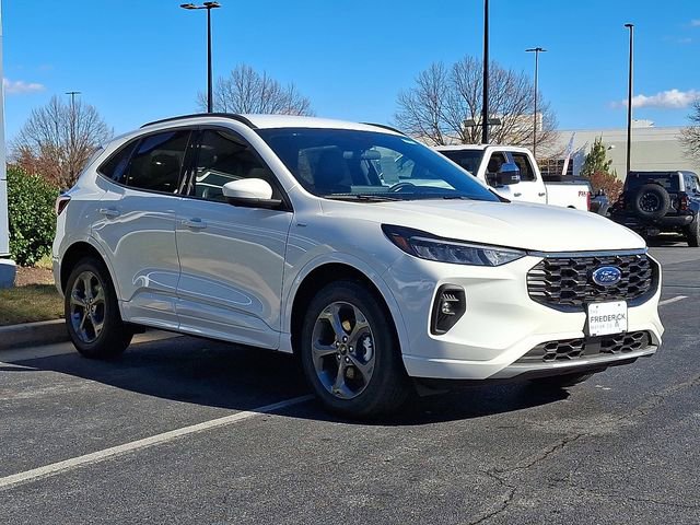 New 2024 Ford Escape ST-Line Select w/ Tech Pack #2 AWD/4WD image 2
