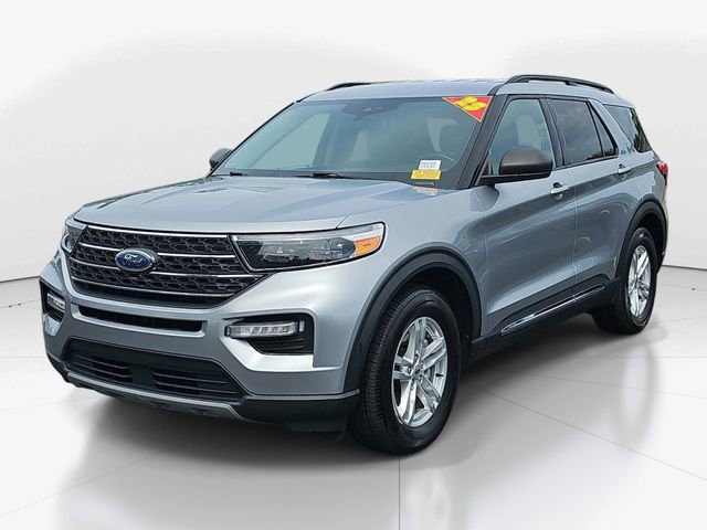 Used 2023 Ford Explorer XLT w/ Equipment Group 202A RWD image 7