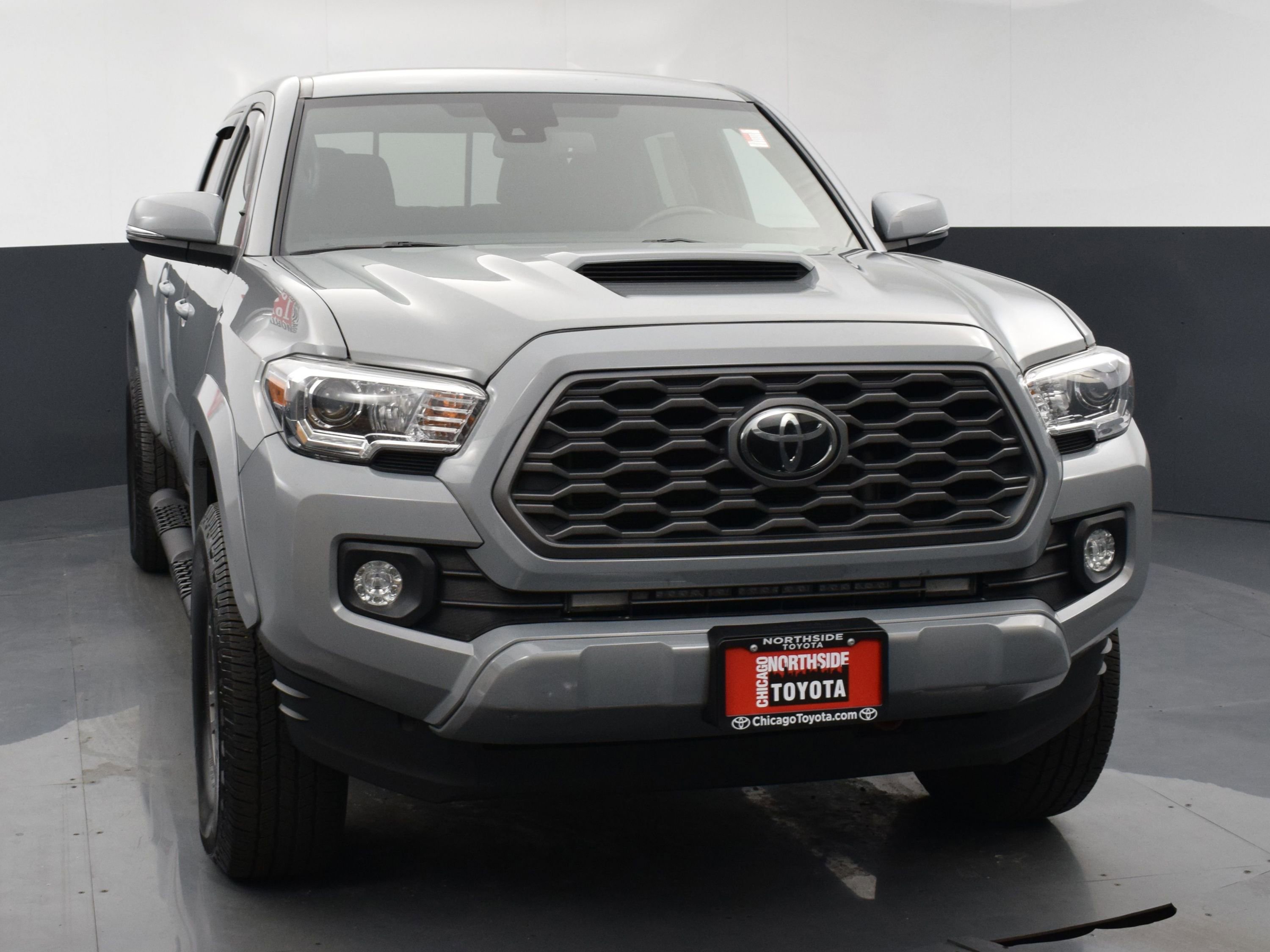 Used 2021 Toyota Tacoma TRD Sport w/ Technology Package image 7