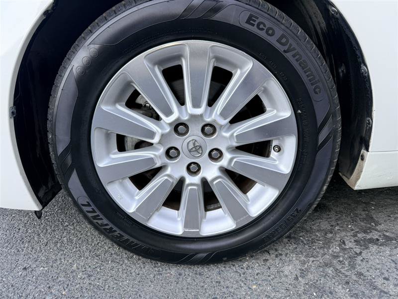 Used 2015 Toyota Sienna Limited Premium FWD image 8
