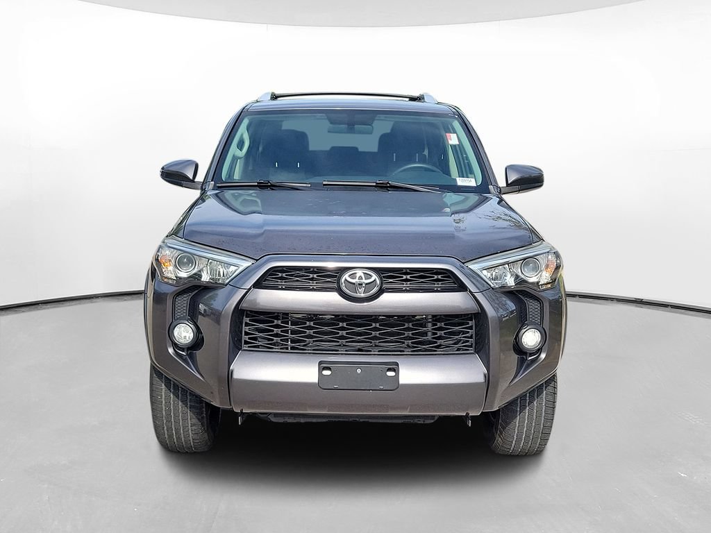 Used 2016 Toyota 4Runner SR5 AWD/4WD image 2