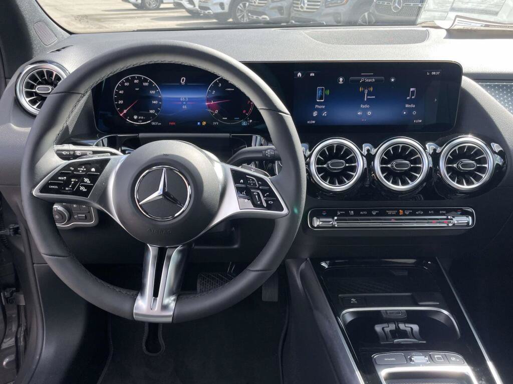 New 2026 Mercedes-Benz GLA 250 4MATIC image 2