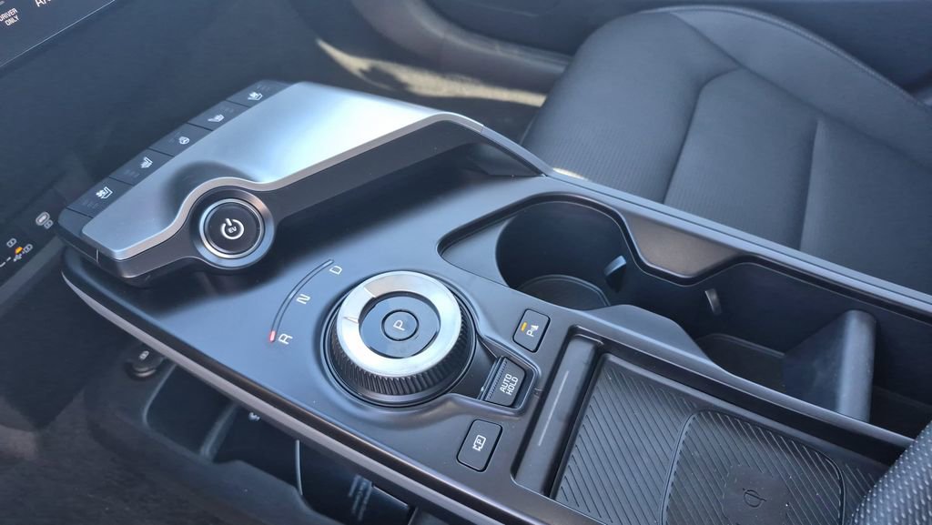 New 2025 Kia EV6 Light w/ Light LR Technology Package image 23