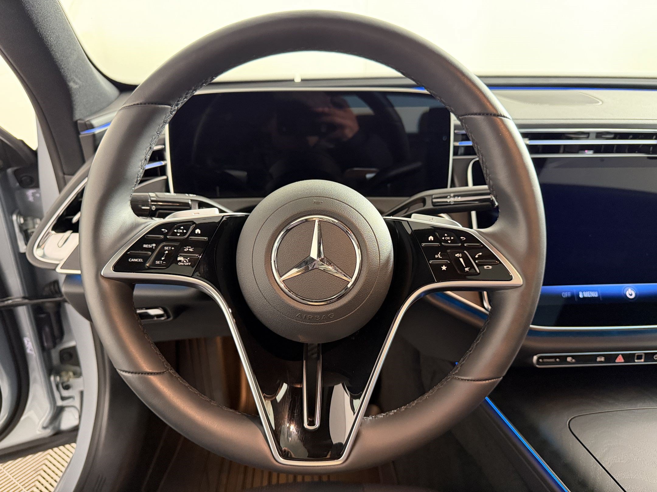 Used 2026 Mercedes-Benz E 450 4MATIC Sedan image 11