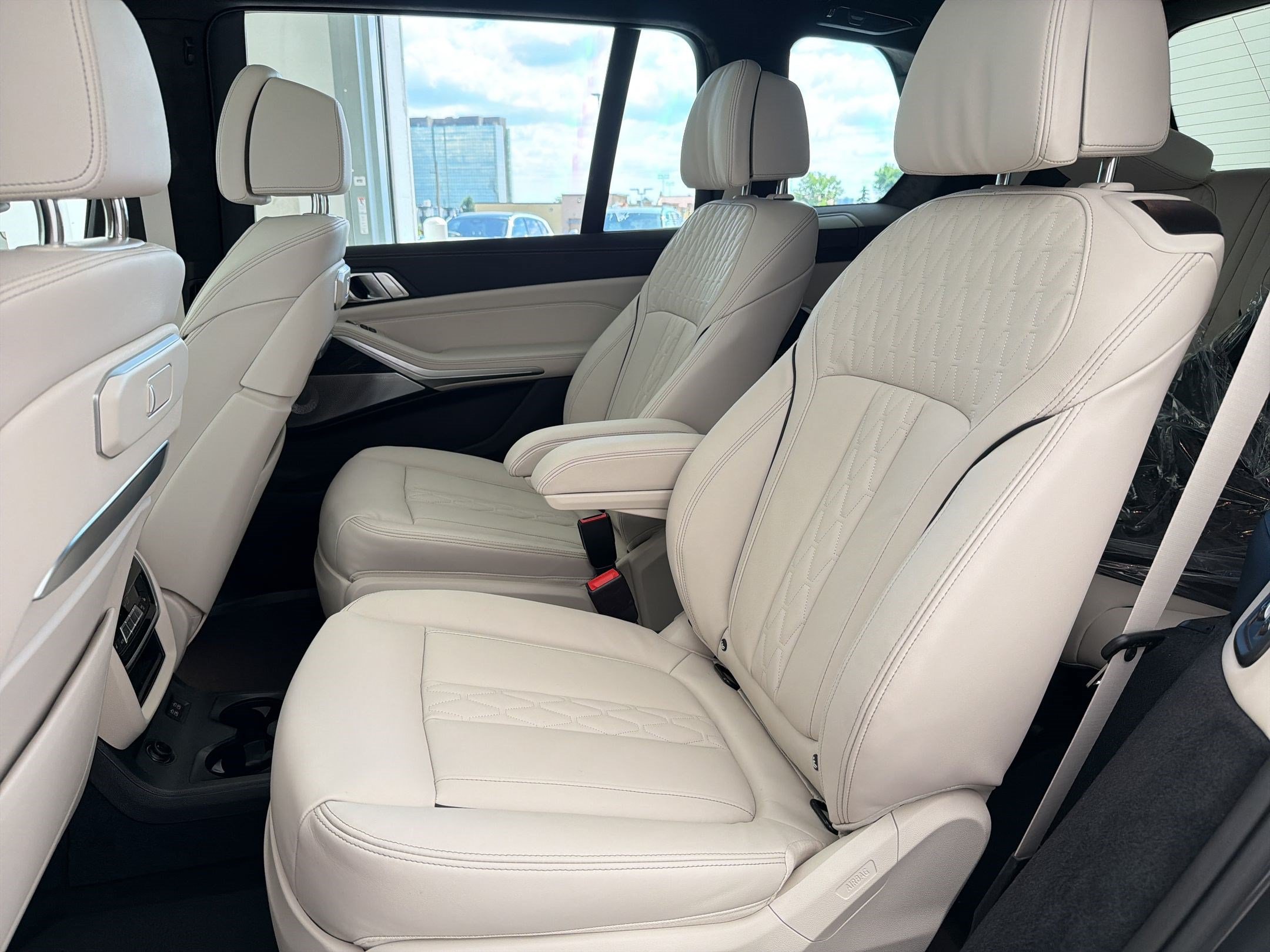 New 2027 BMW X7 M60i AWD/4WD image 15