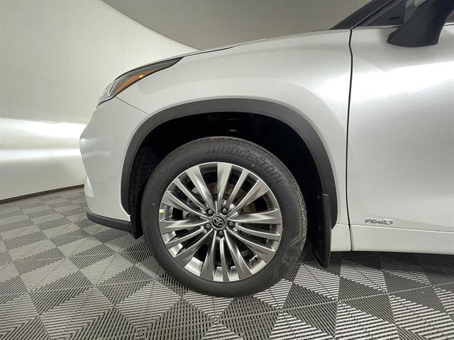 New 2026 Toyota Highlander Platinum AWD/4WD image 25