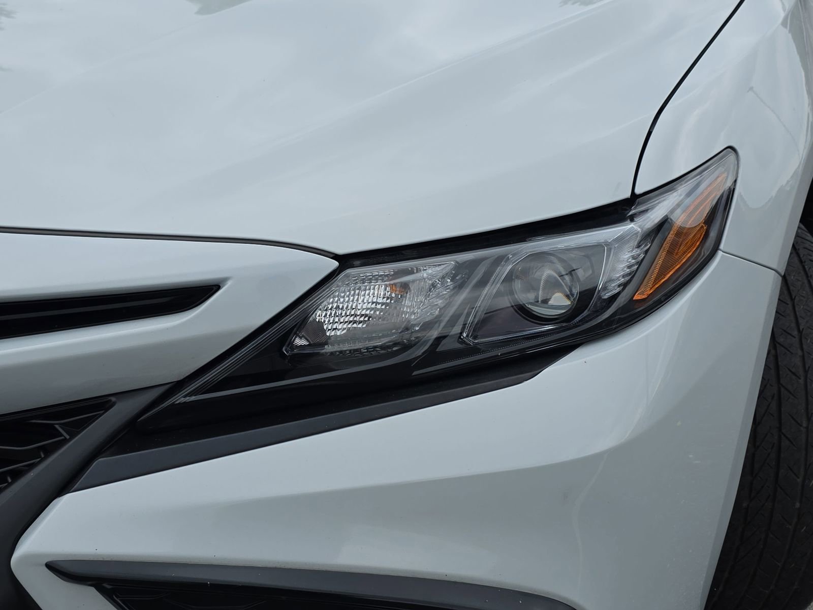 Used 2024 Toyota Camry SE w/ Convenience Package FWD image 29