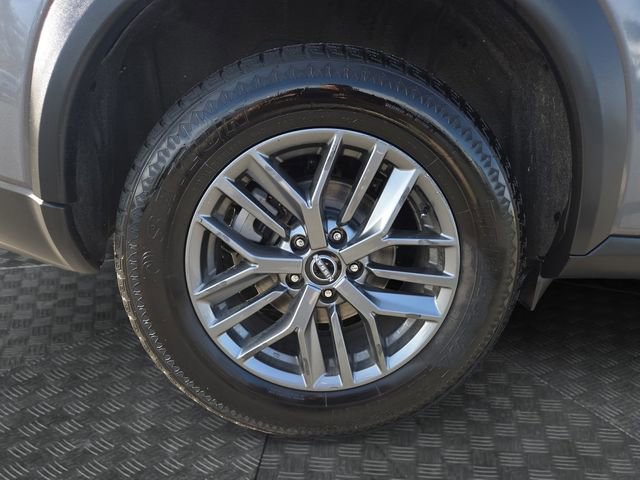 Used 2023 Nissan Rogue S image 34