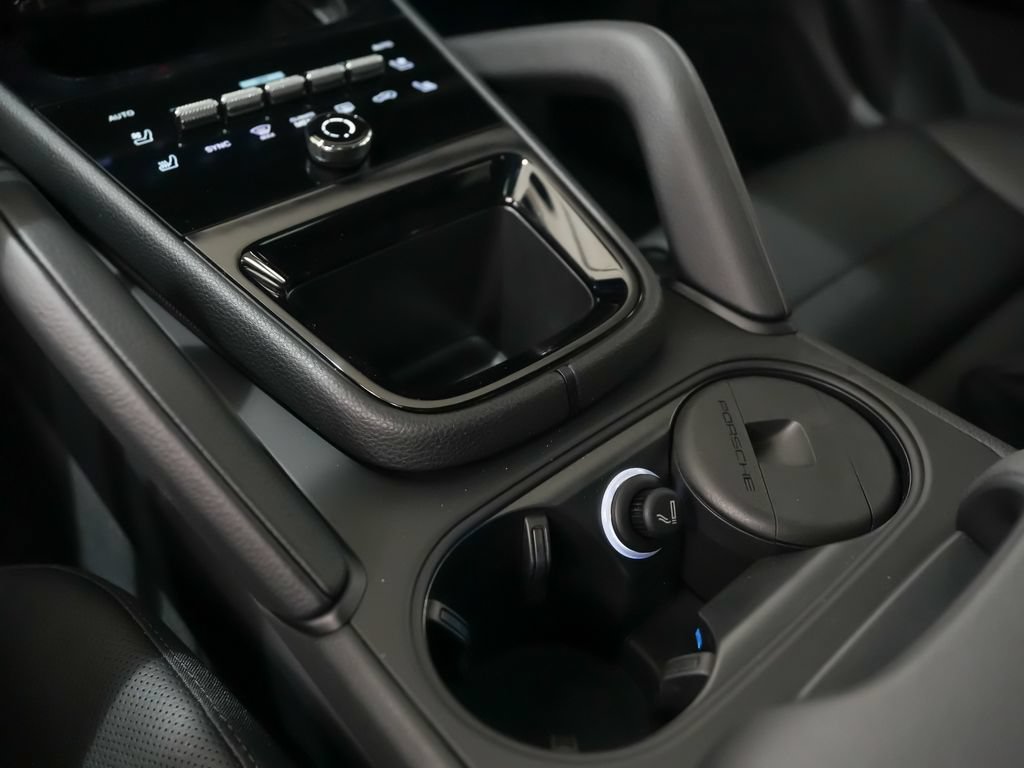 New 2026 Porsche Cayenne AWD/4WD image 31