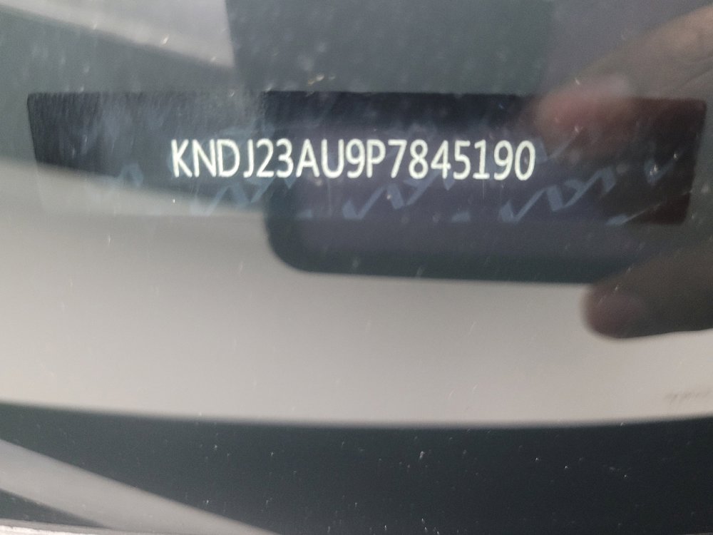 Used 2023 Kia Soul LX image 33