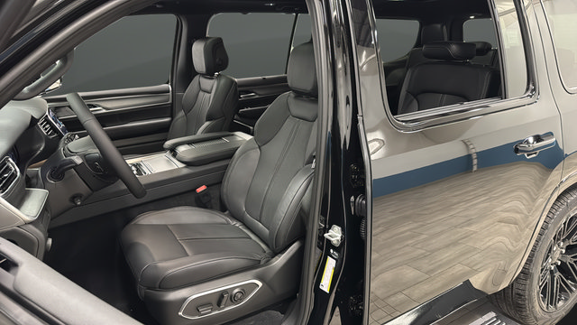 New 2026 Jeep Grand Wagoneer Limited AWD/4WD image 9