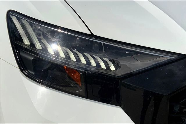 Used 2023 Audi RS Q8 4.0T image 28