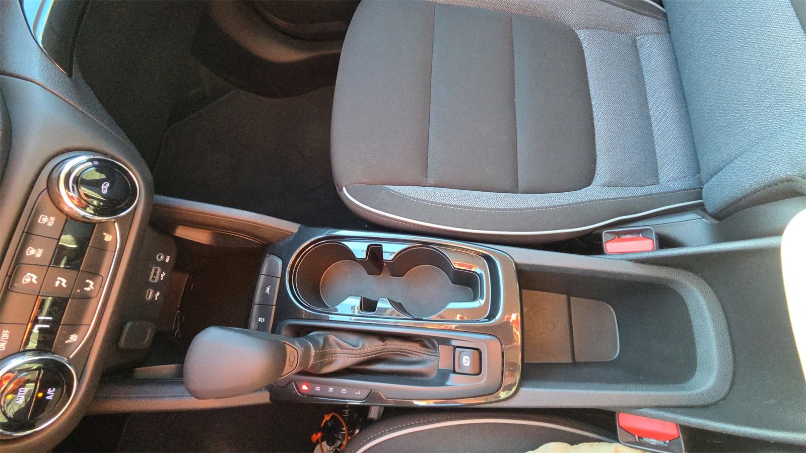 Used 2022 Chevrolet TrailBlazer LT w/ Convenience Package image 32