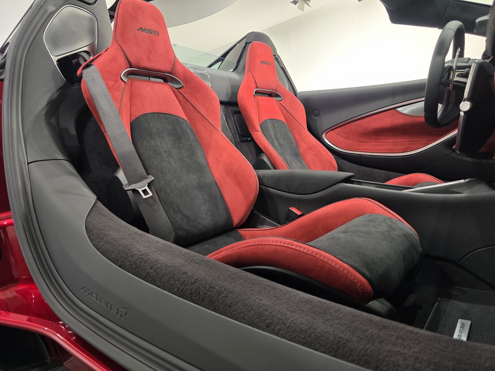 New 2026 McLaren Artura Spider RWD image 25