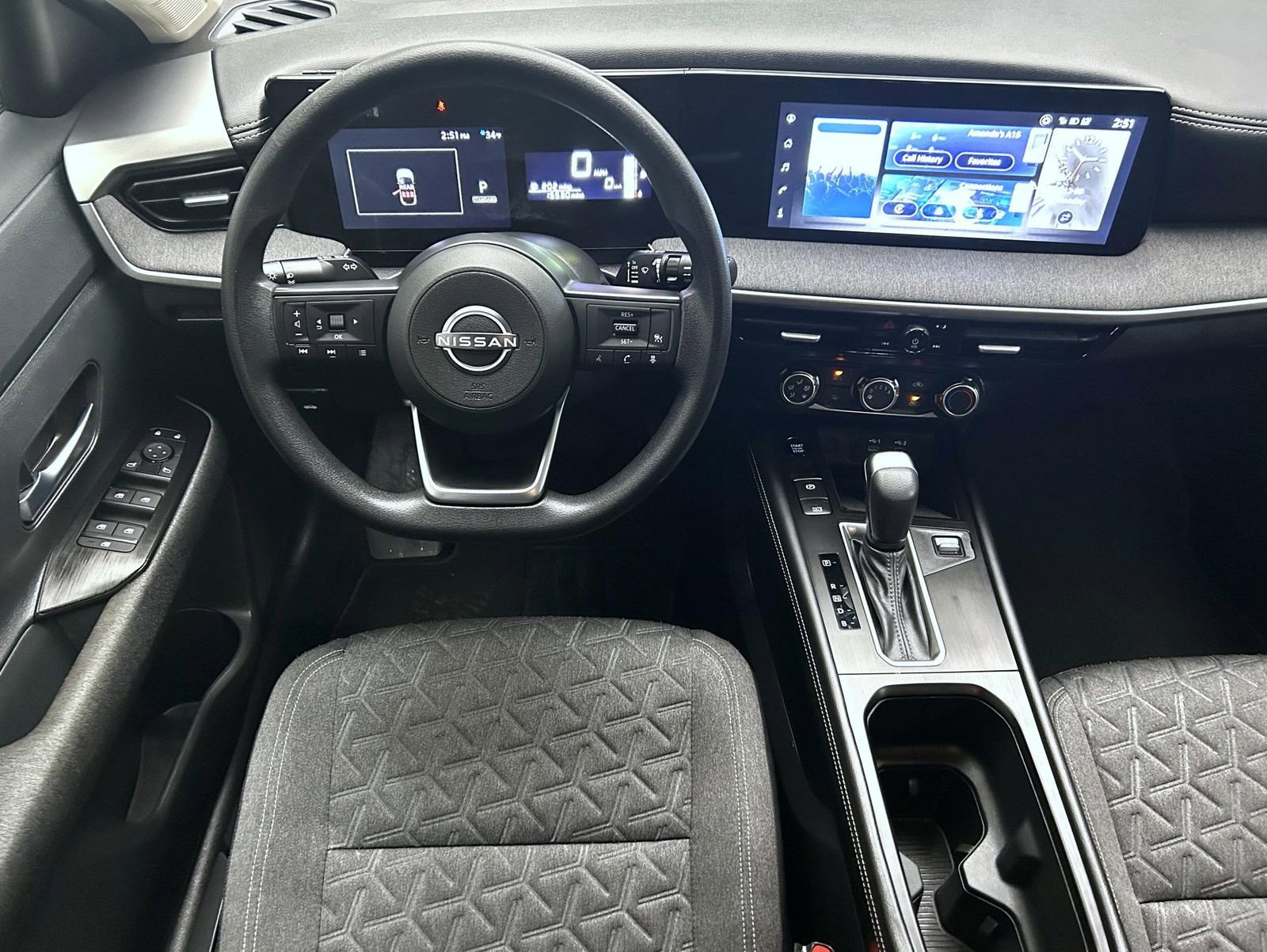 Used 2025 Nissan Kicks SV image 14