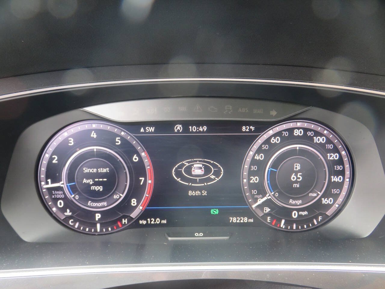 Used 2018 Volkswagen Tiguan SEL Premium AWD/4WD image 14