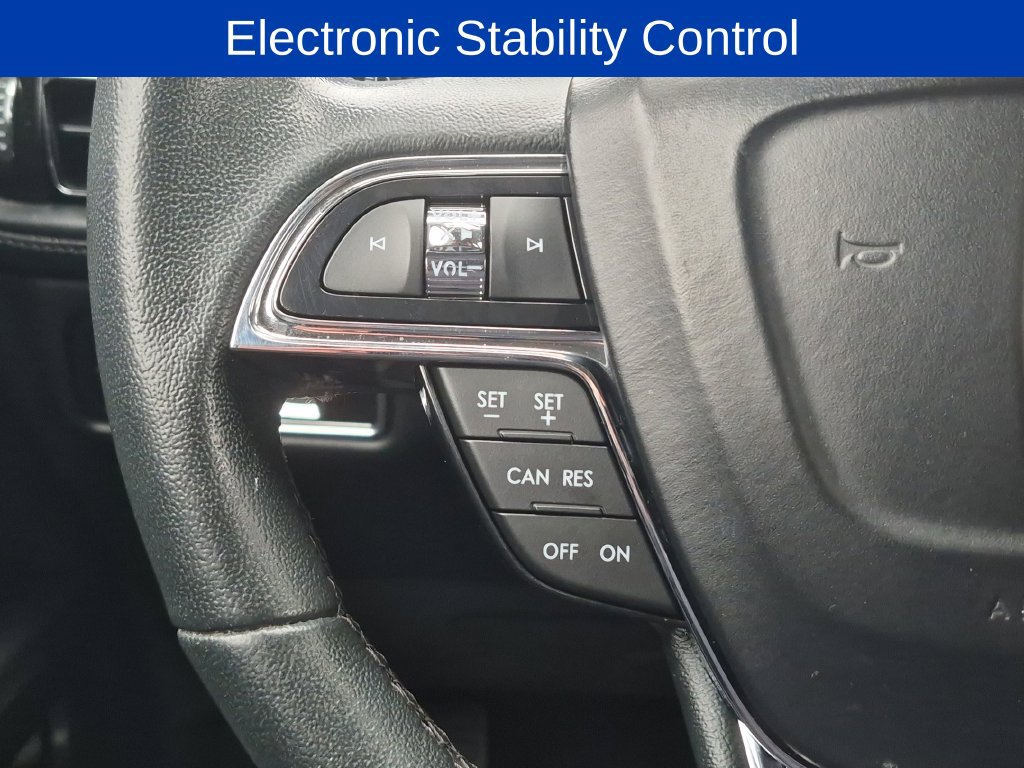 Used 2023 Lincoln Nautilus AWD w/ Premium Package image 13