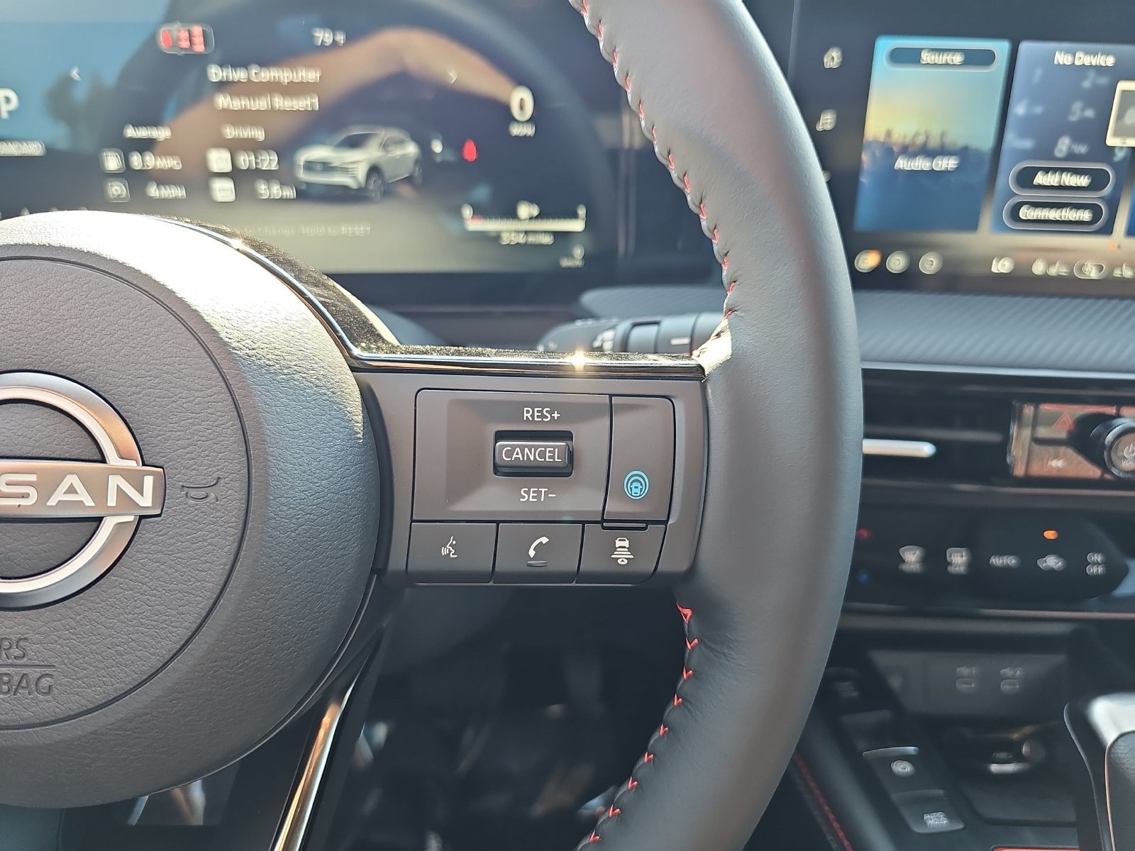 New 2027 Nissan Kicks SR w/ SR Premium Package FWD image 18