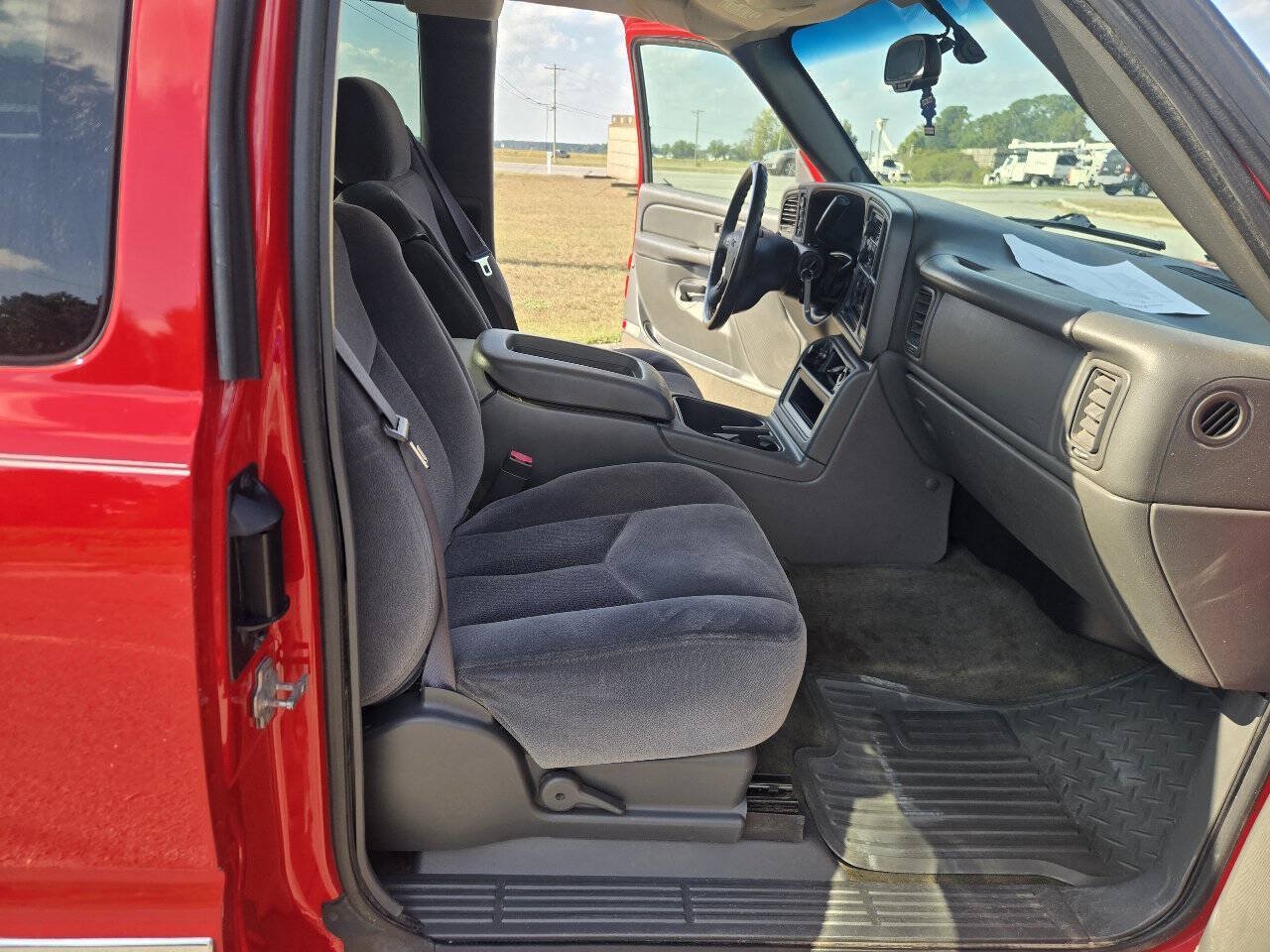 Used 2004 GMC Sierra 1500 SLE AWD/4WD image 3