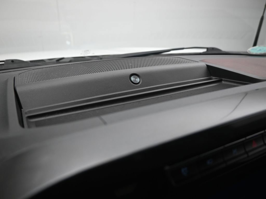 Certified 2022 Ford F150 Lariat w/ Equipment Group 502A High AWD/4WD image 20