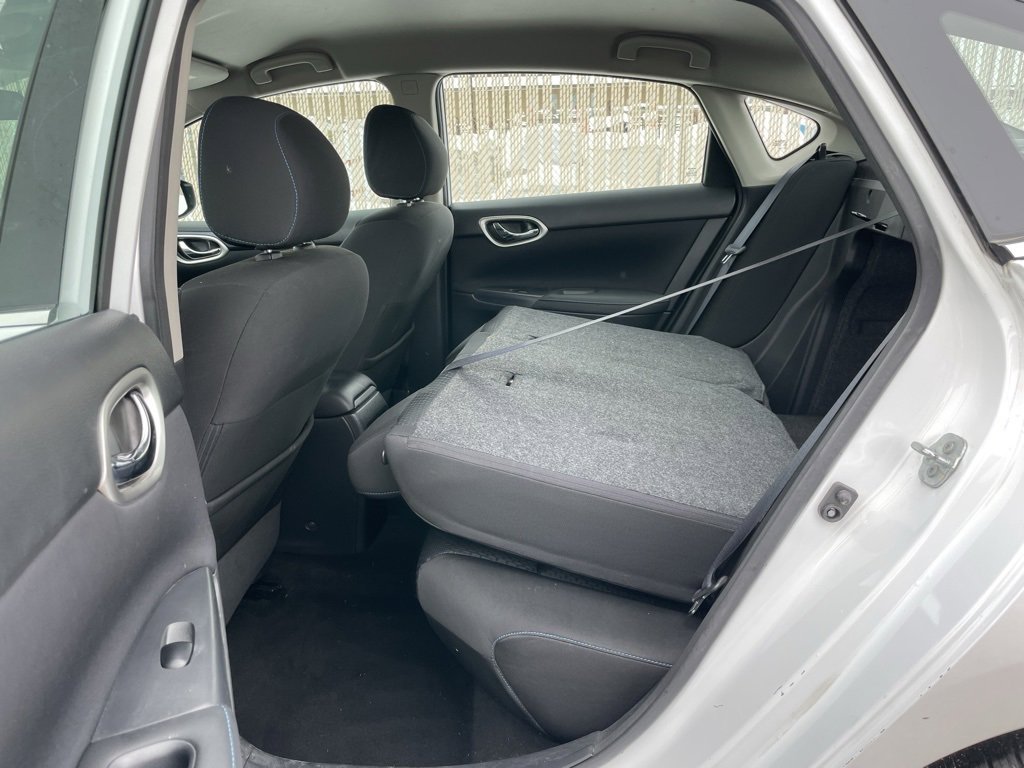 Used 2017 Nissan Sentra SR w/ SR Midnight Edition image 47