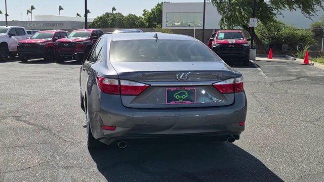 Used 2015 Lexus ES 350 w/ Luxury Package FWD image 7