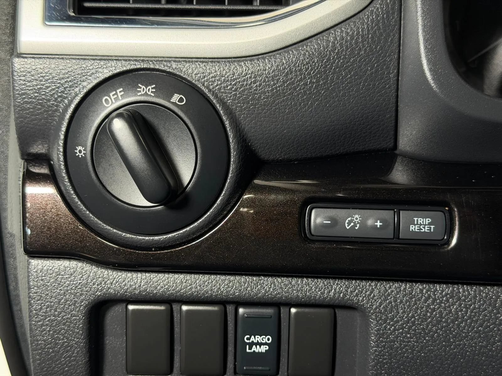 Used 2018 Nissan Titan S AWD/4WD image 26