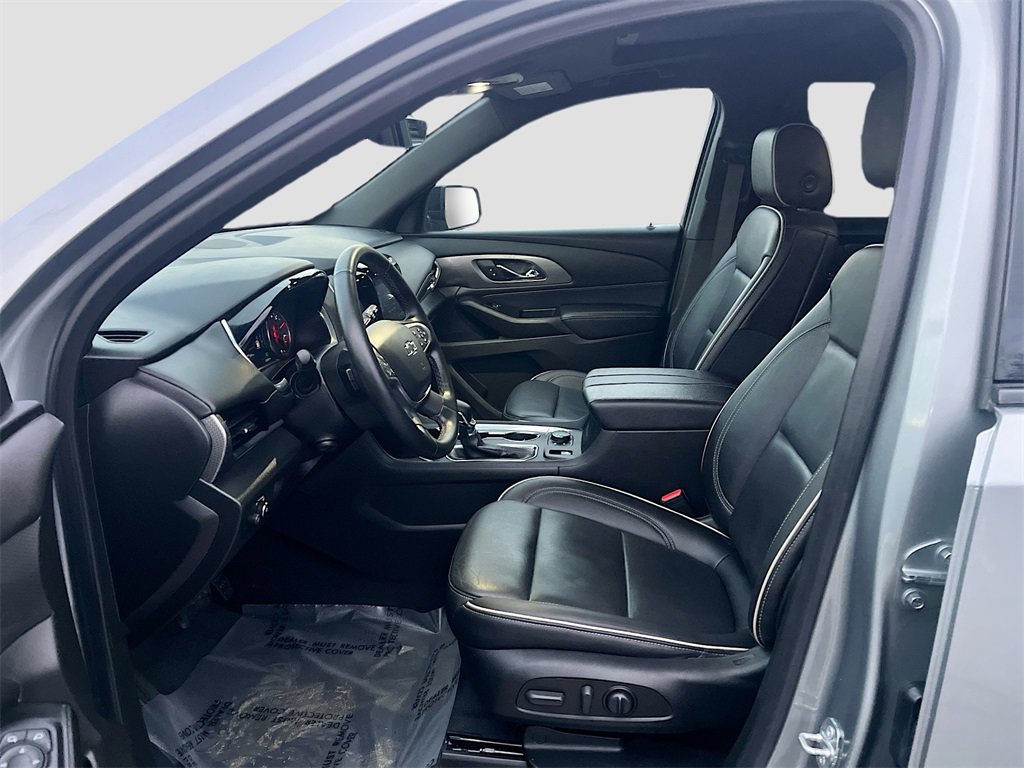 Used 2023 Chevrolet Traverse Premier w/ Redline Edition image 22