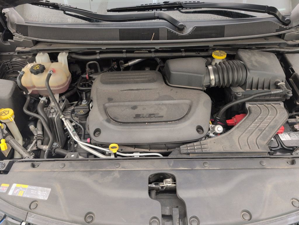 Used 2022 Chrysler Pacifica Touring-L FWD image 37