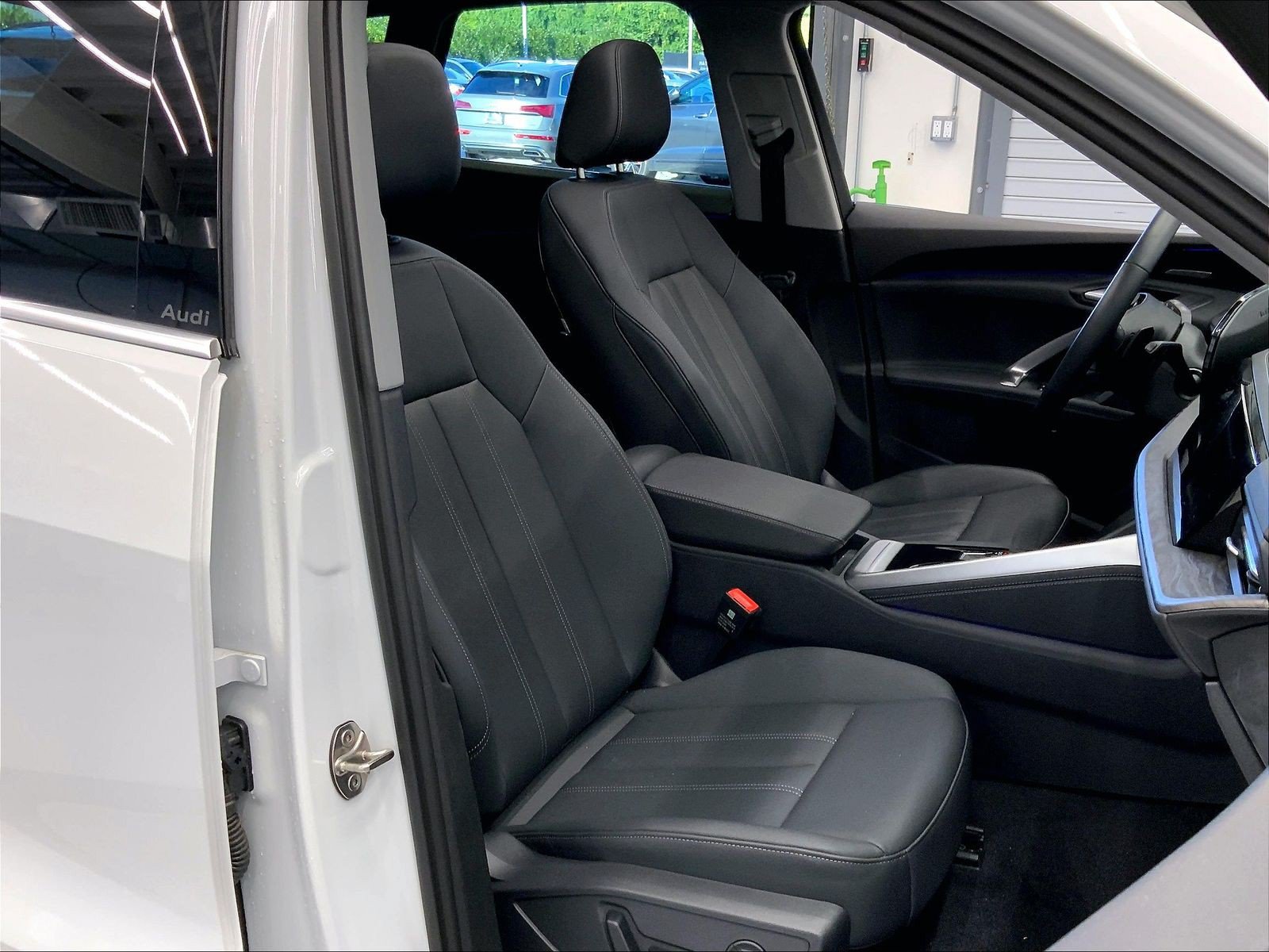 Certified 2025 Audi Q5 Premium w/ Premium Plus AWD/4WD image 6