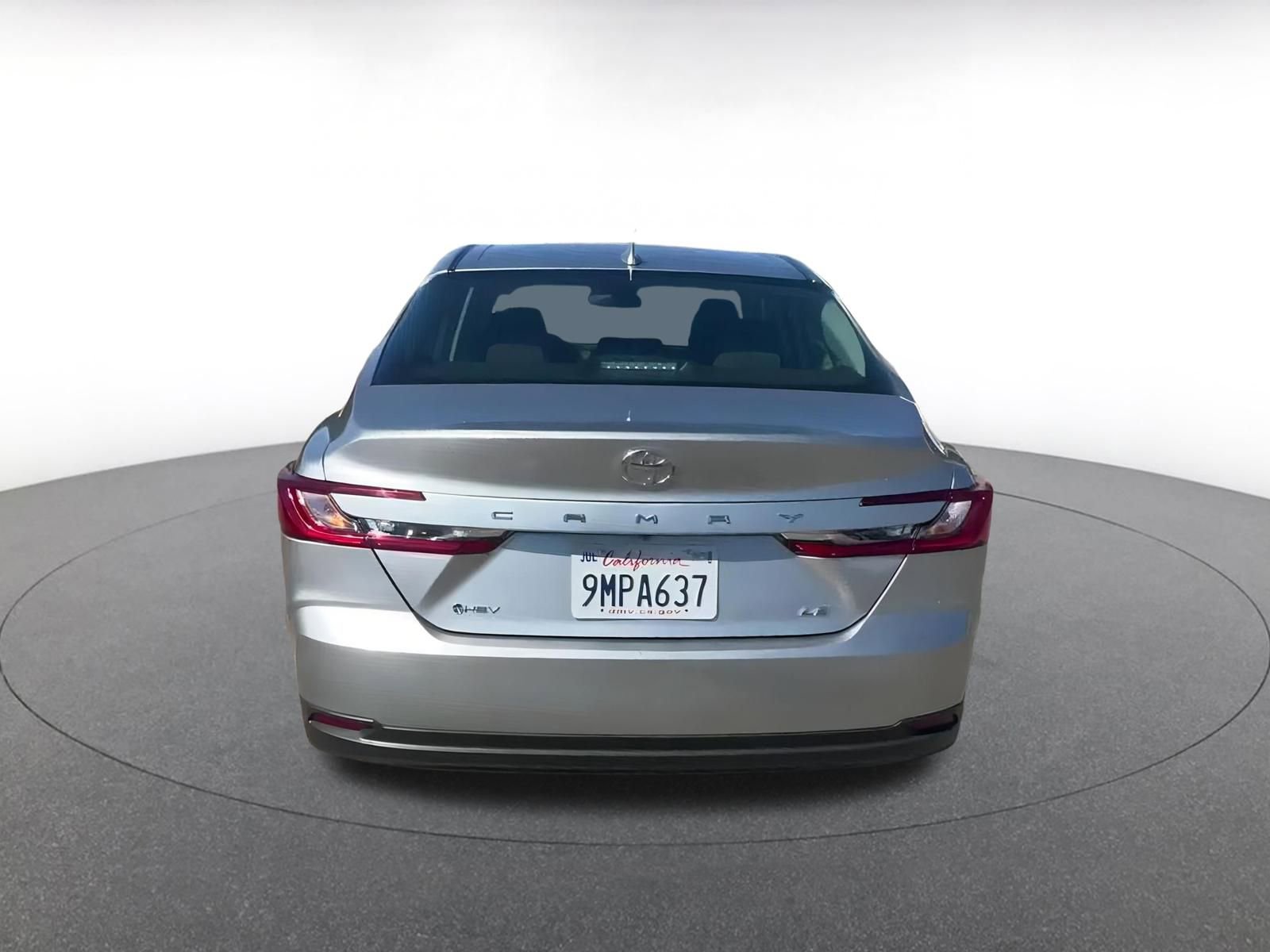 Used 2025 Toyota Camry LE image 12