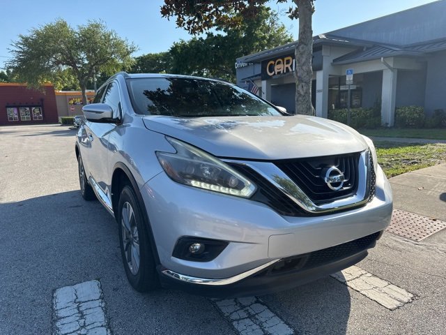 Used 2018 Nissan Murano SV image 2