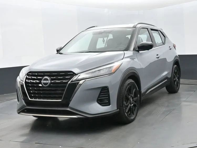 Used 2023 Nissan Kicks SR w/ SR Premium Package FWD image 1