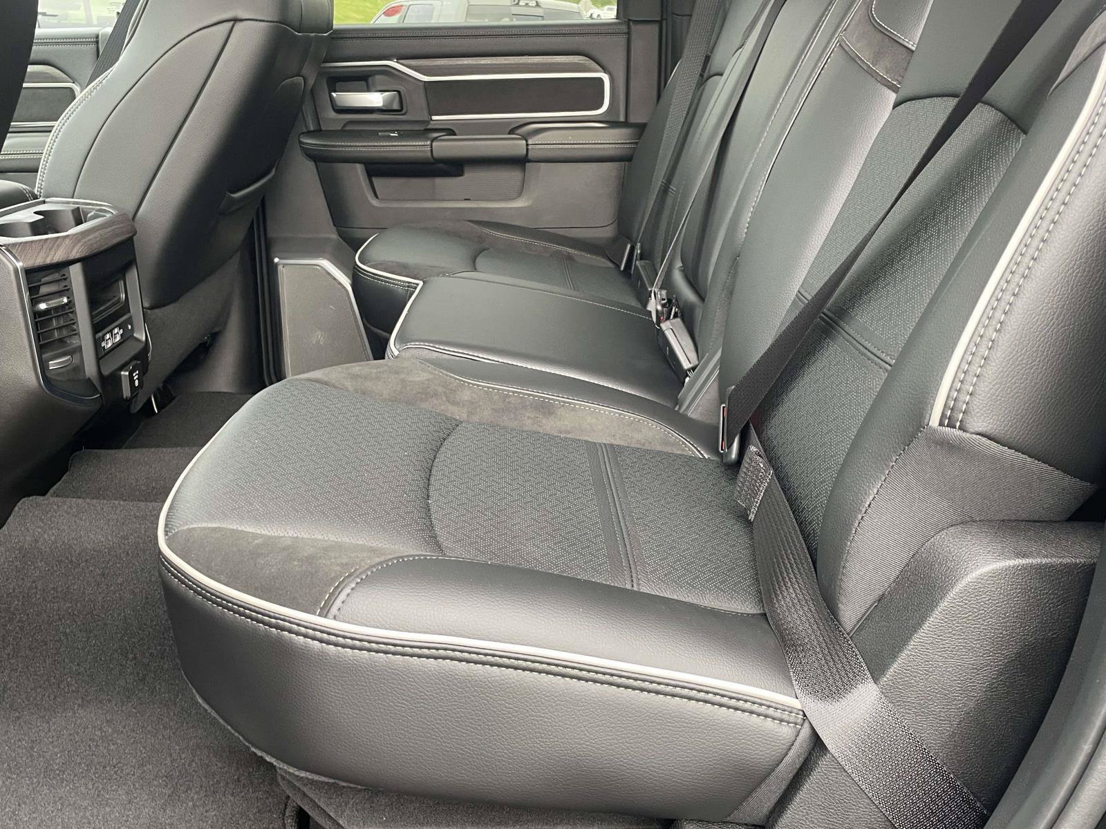 New 2026 RAM 2500 Laramie AWD/4WD image 13