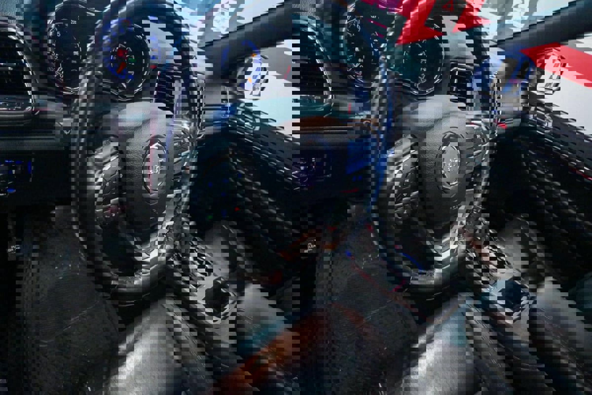 Used 2021 Jeep Grand Cherokee Limited image 12