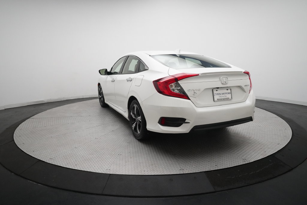 Certified 2018 Honda Civic Touring image 33