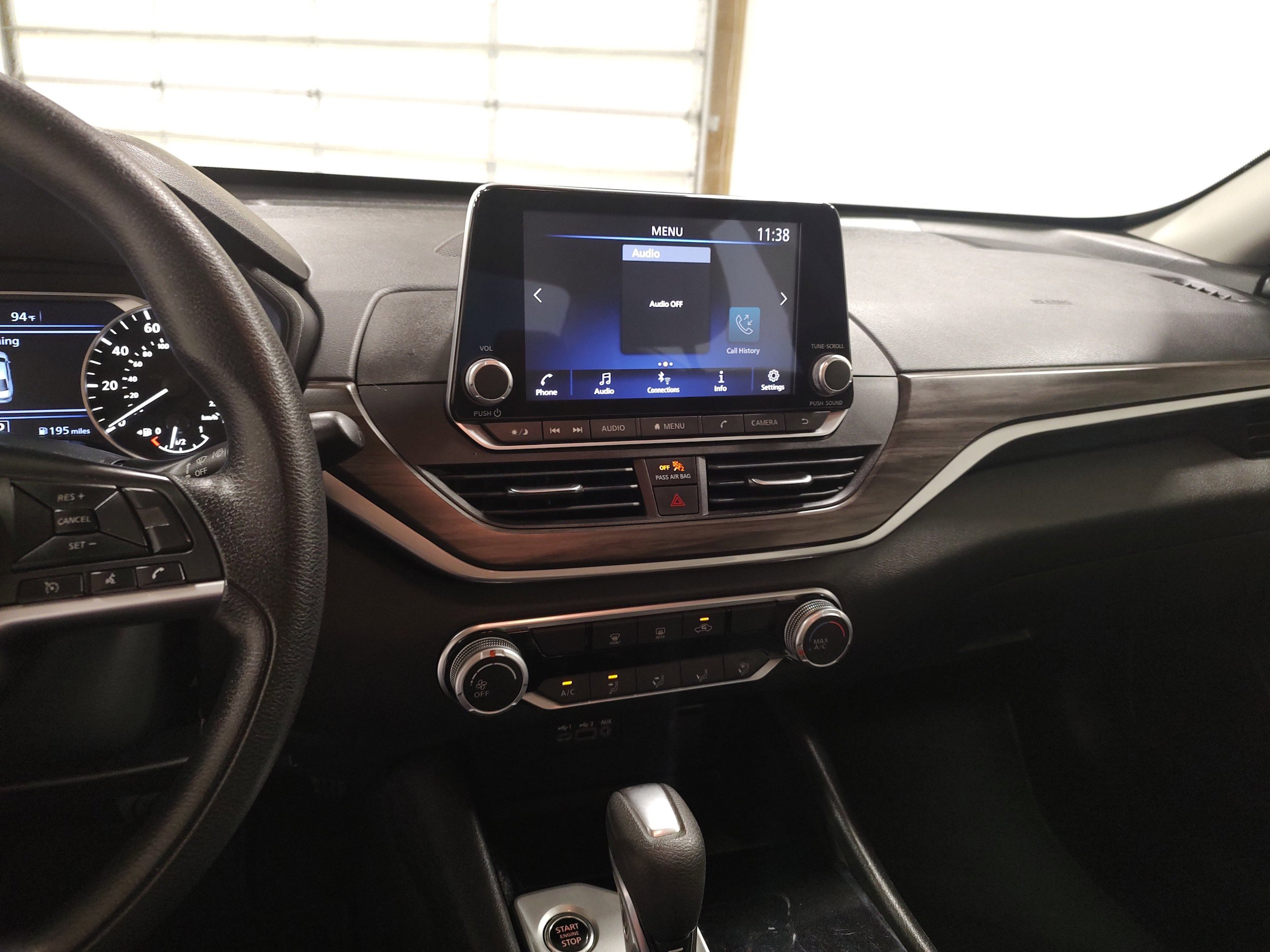 Used 2024 Nissan Altima 2.5 SV FWD image 7