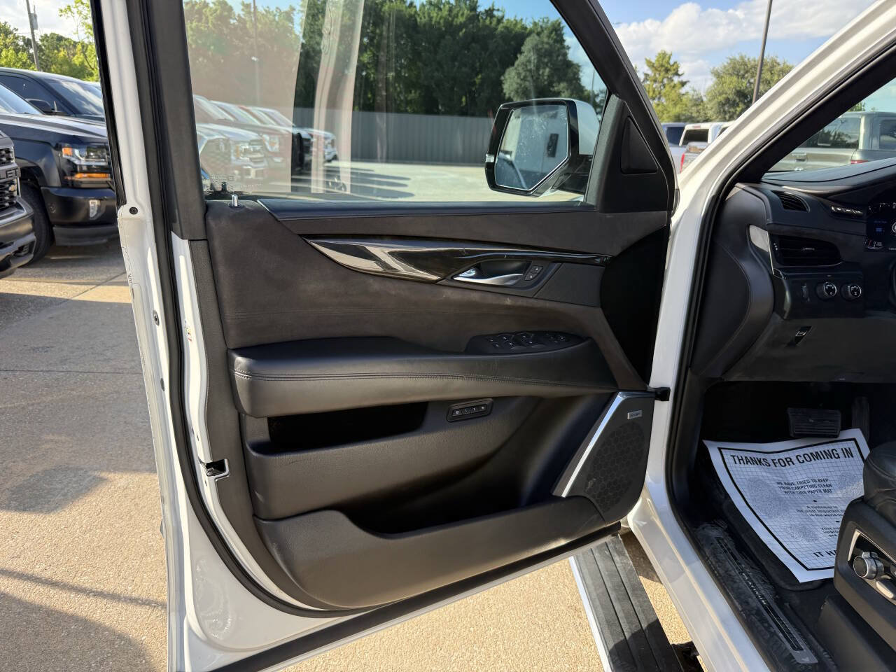 Used 2017 Cadillac Escalade Platinum AWD/4WD image 8