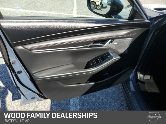 Used 2022 MAZDA MAZDA3 s image 25