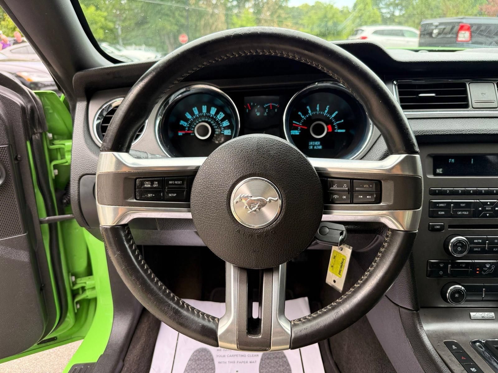 Used 2013 Ford Mustang Coupe RWD image 28