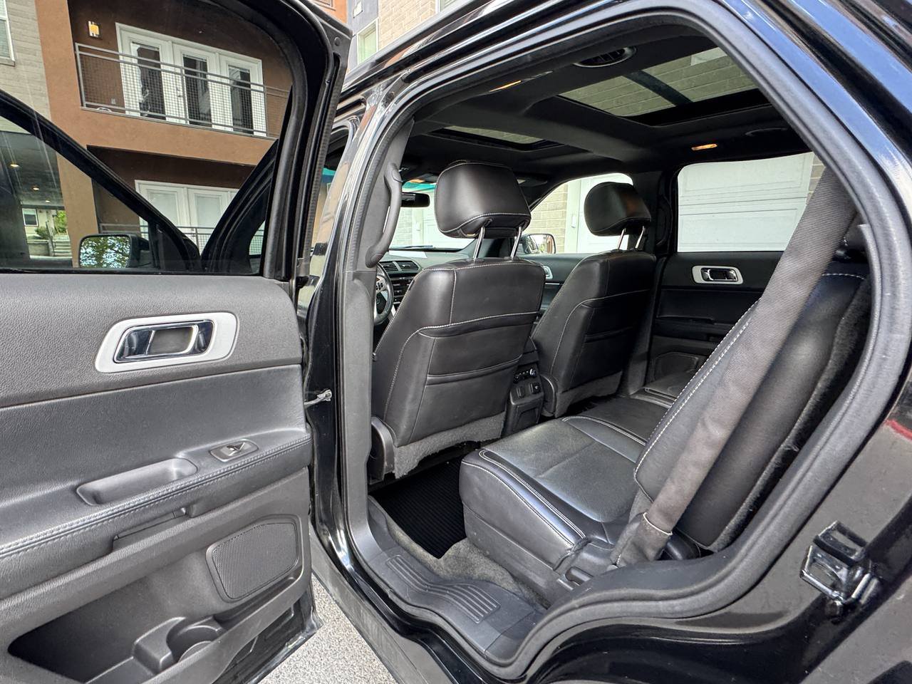 Used 2014 Ford Explorer Sport w/ Equipment Group 401A AWD/4WD image 31