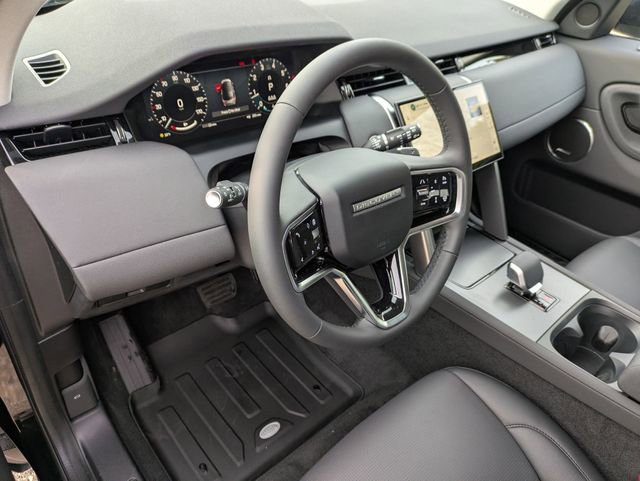 New 2025 Land Rover Discovery Sport S image 7